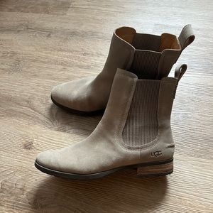 Ugg Hillhurst II waterproof suede Chelsea boot